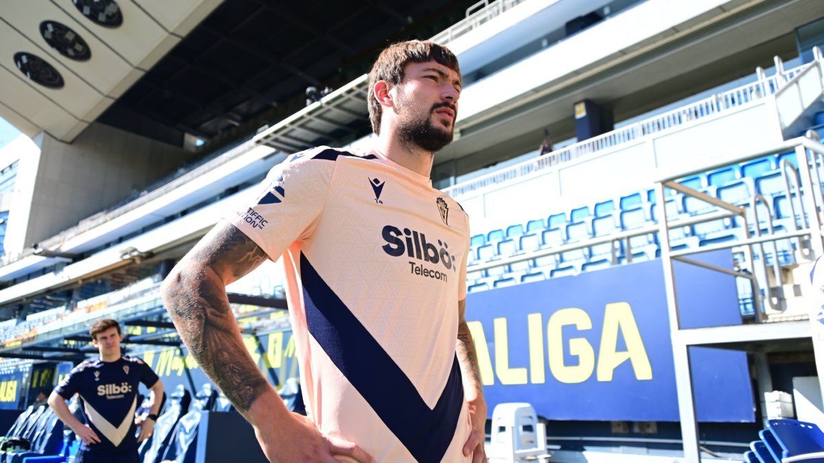 Bojan Kovacevic durante un entrenamiento del Cádiz CF en el Nuevo Mirandilla | CCF