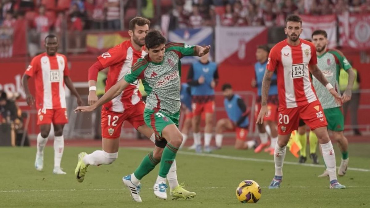 Gonzalo Villar en el UD Almería - Granada CF | LaLiga