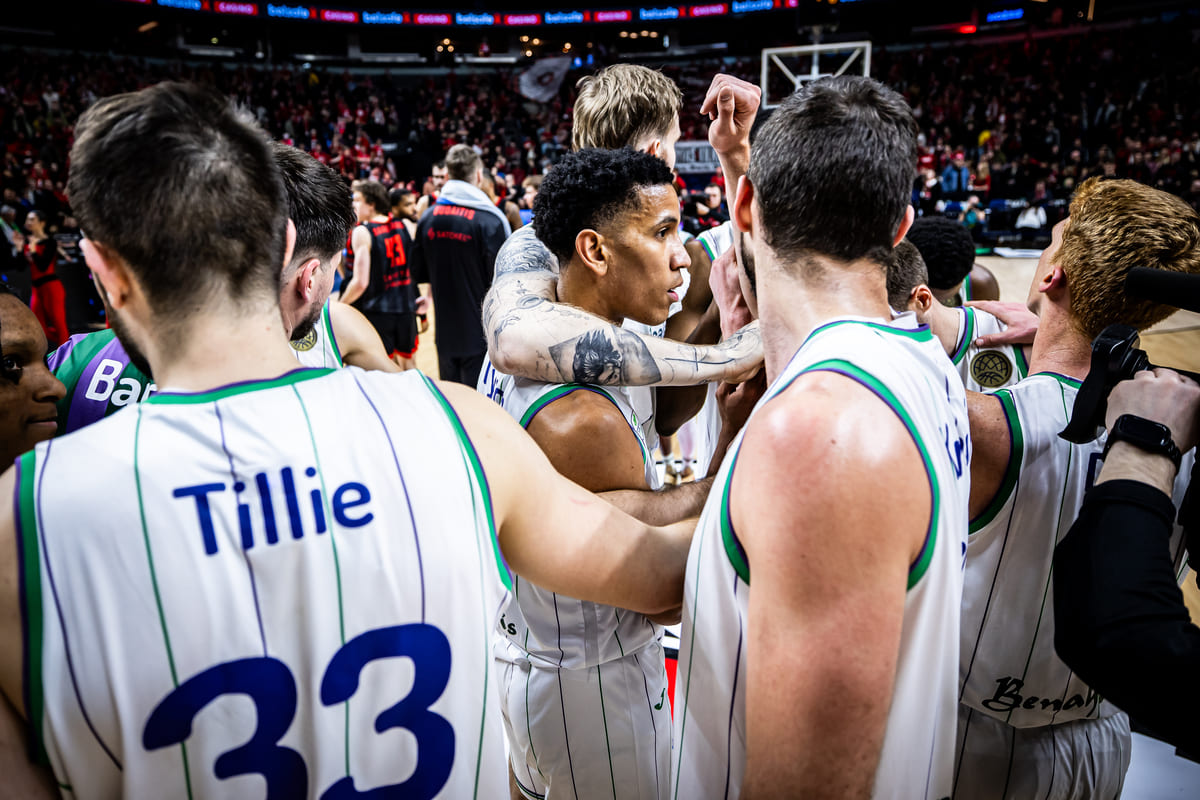Tyson Pérez celebrando una victoria del Unicaja Baloncesto