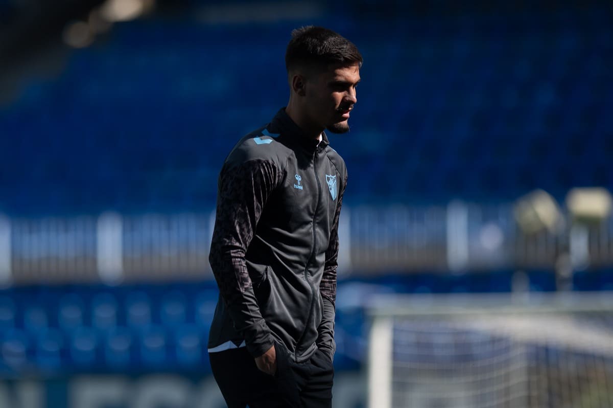 Chupete antes del Málaga CF - Córdoba CF