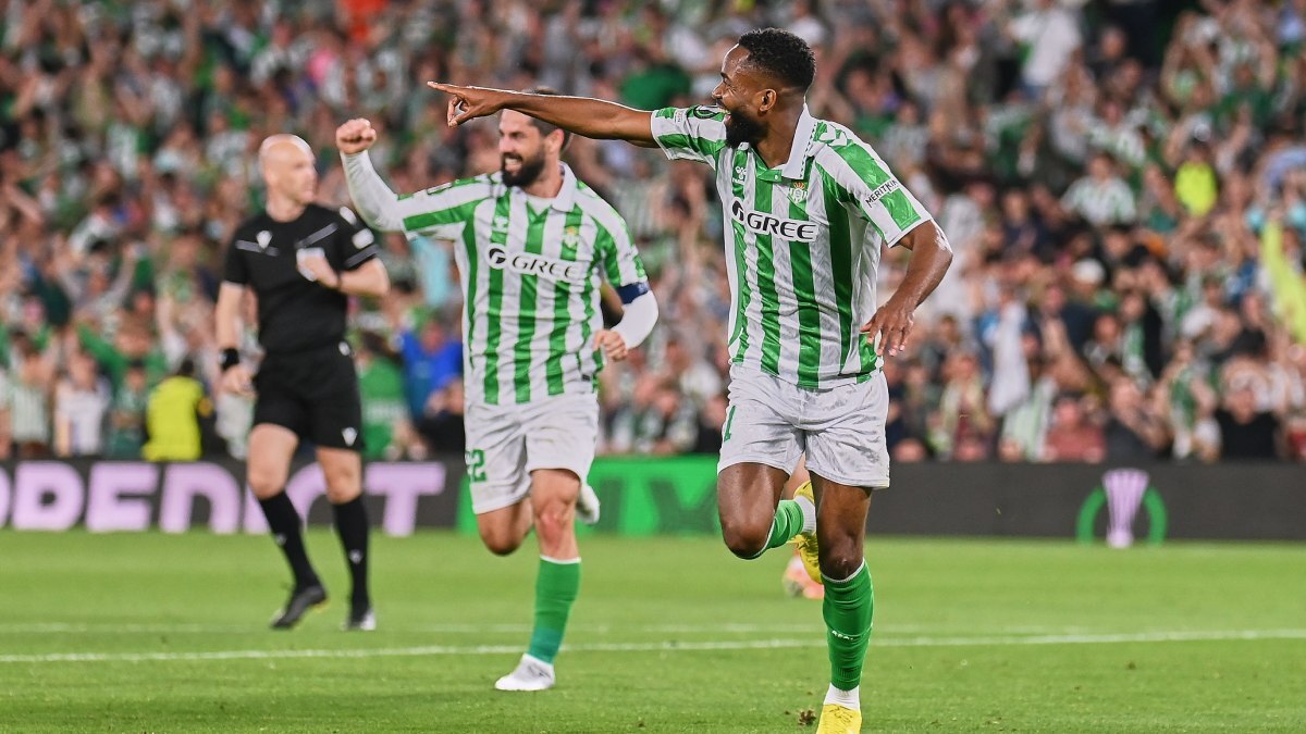 Gol de Cédric Bakambu en el Real Betis - Jagiellonia | Salvador López Medina para El MIRA