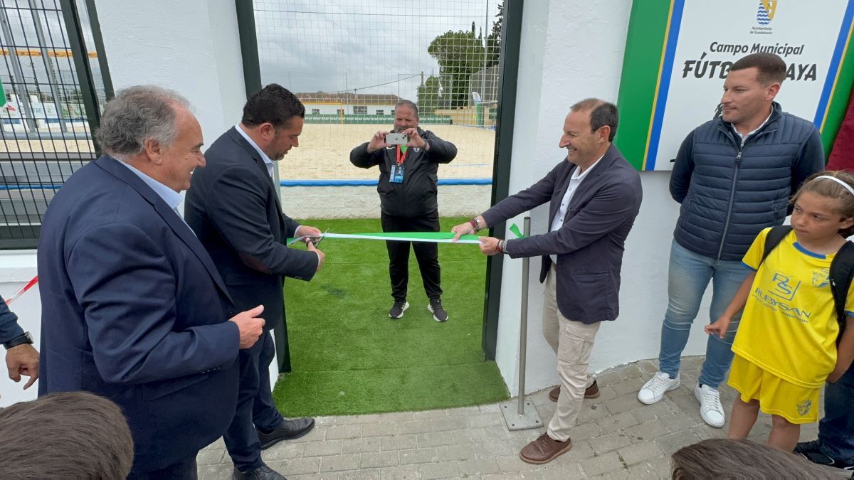 Inauguración del campo de fútbol playa en Guadalcacín