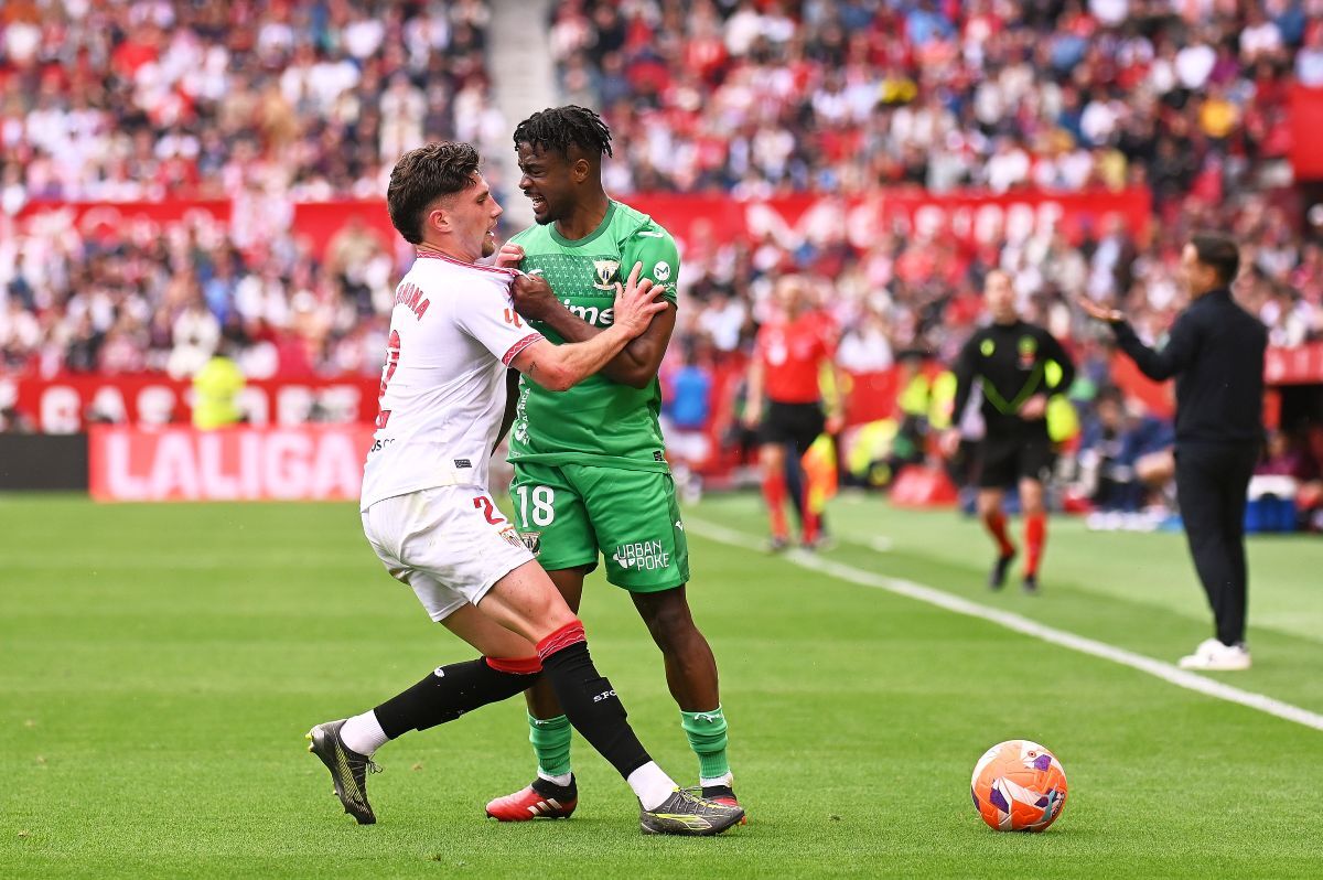 Carmona y Duk en el Sevilla FC - Leganés | Salvador López Medina para El MIRA