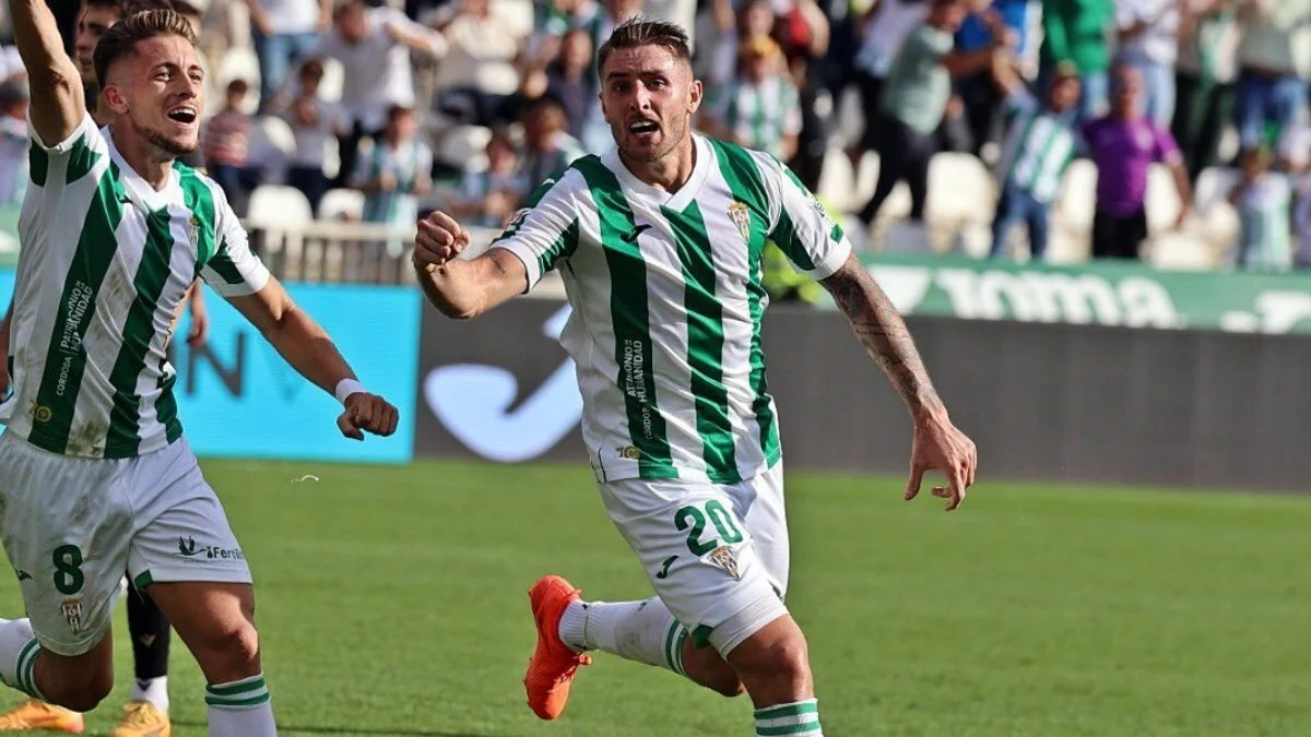 Antonio Casas celebra su gol anotado en el Córdoba CF - CD Castellón | CCF