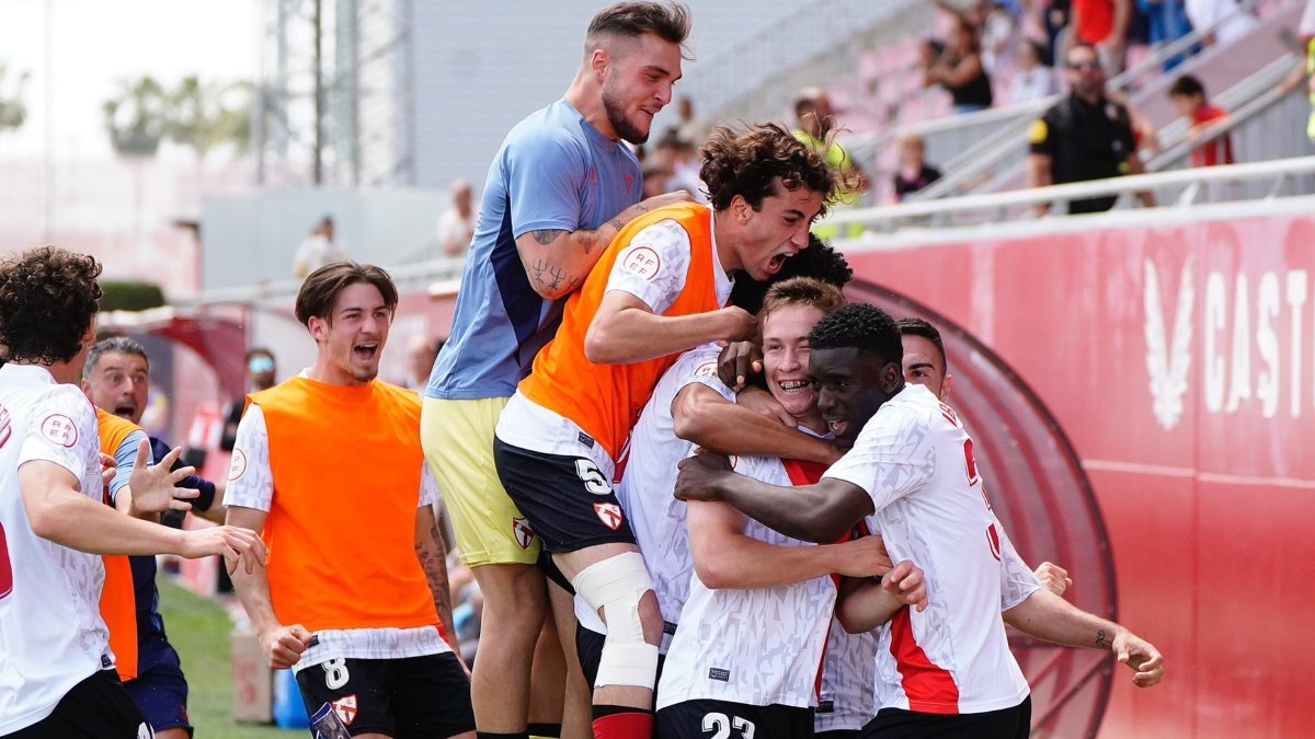 Los jugadores del Sevilla Atlético celebran el 1-0 contra el filial del Atlético de Madrid | SFC