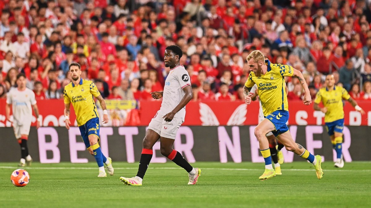 Lucien Agoumé en el Sevilla FC - UD Las Palmas | Salvador López Medina para El MIRA