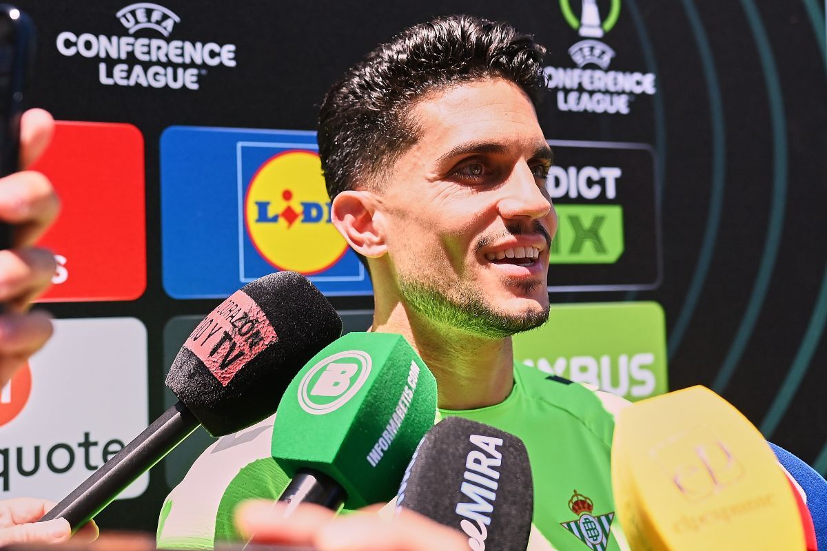 Marc Bartra en el Media Day del Real Betis previo a la final de Conference League | Salvador López Medina para El MIRA