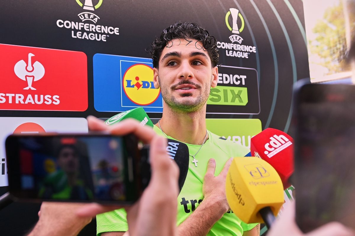 Johnny Cardoso en el Media Day del Real Betis previo a la final de Conference League | Salvador López Medina para El MIRA