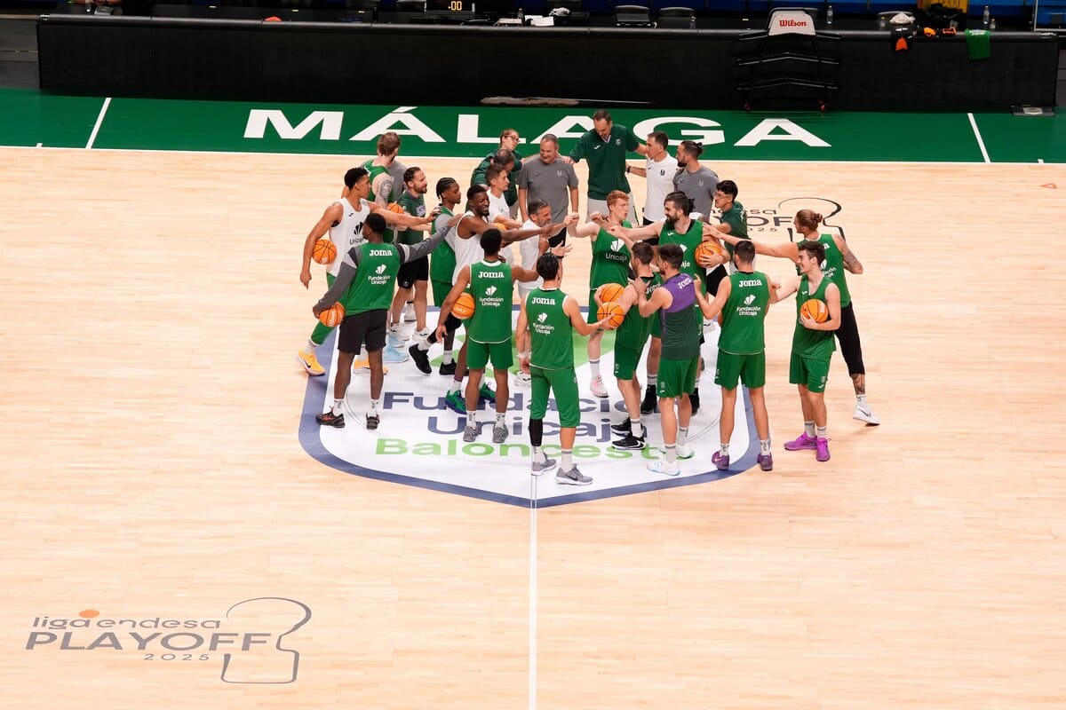 El Unicaja Baloncesto en una sesión de entrenamiento previa a recibir al Barça