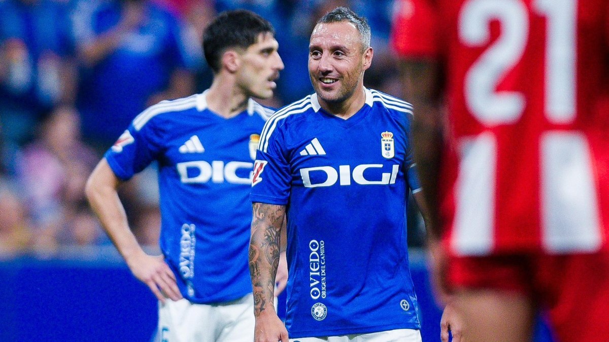 Santi Cazorla, justo antes del gol del Real Oviedo ante la UD Almería | RO