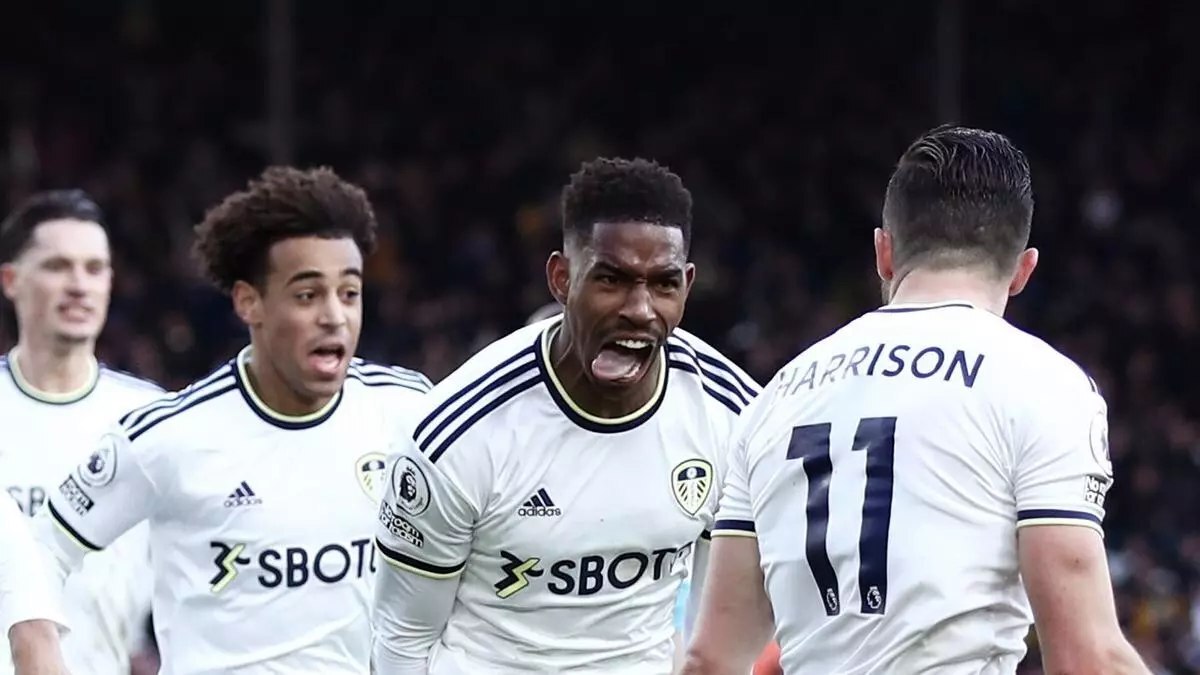 Junior Firpo celebra un gol anotado con el Leeds United | LU