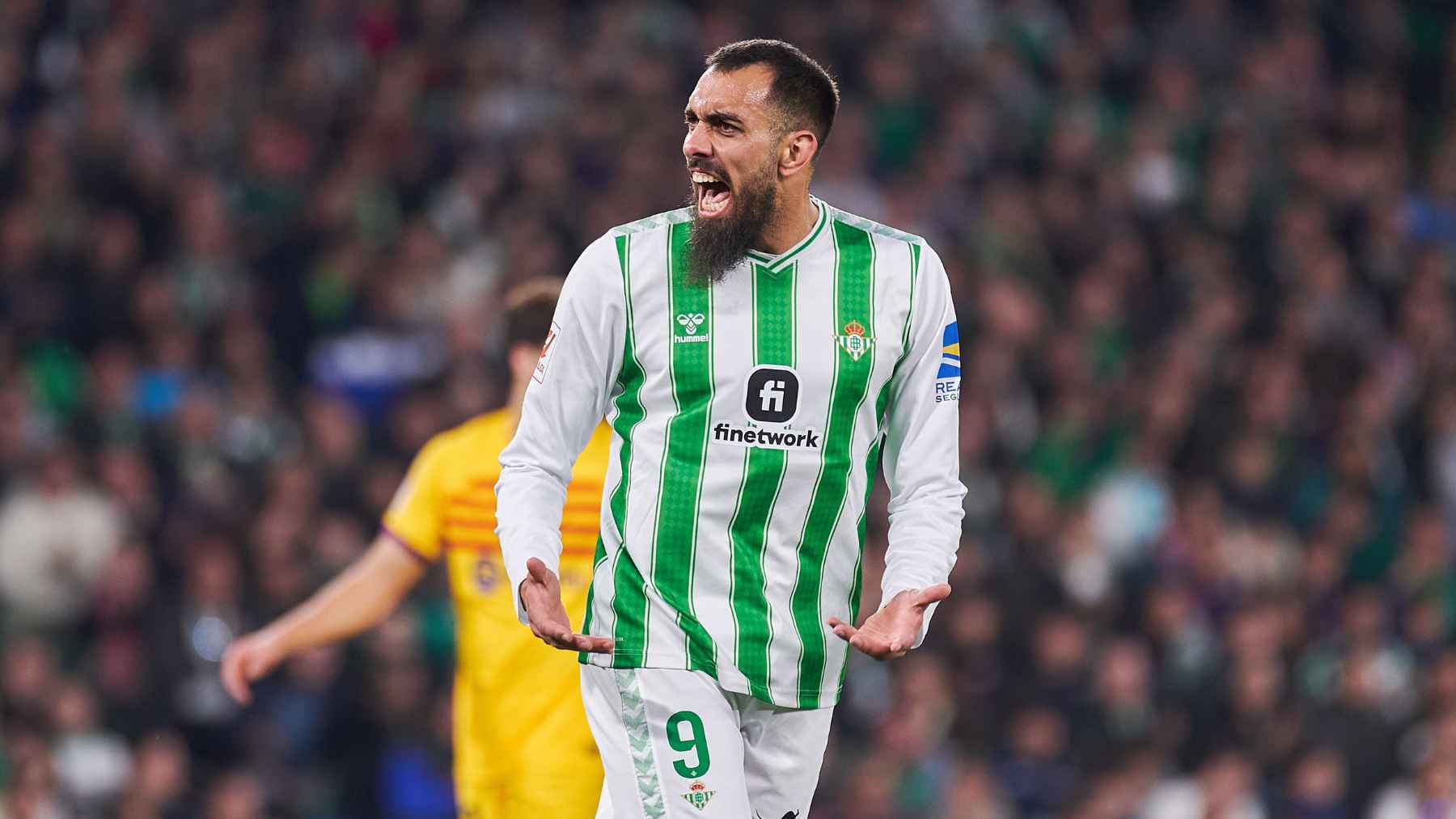 Borja Iglesias en el Real Betis - FC Barcelona | Salvador López Medina para El MIRA