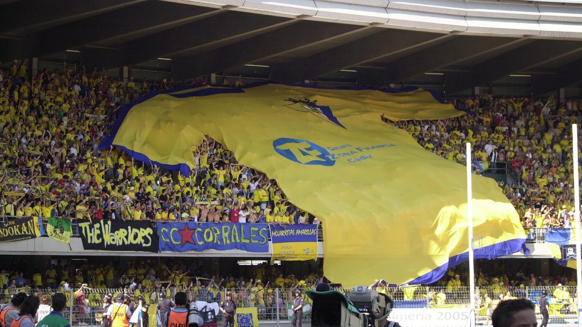 La afición del Cádiz CF se desplazó en masa a Chapín para presenciar el ascenso | CCF