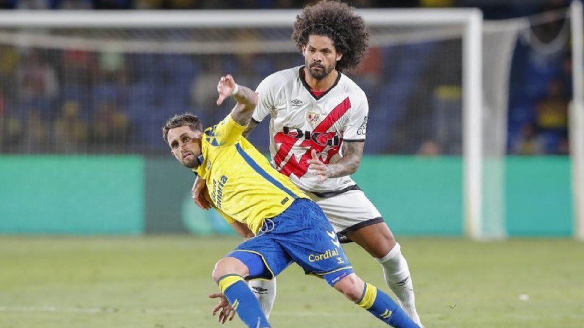 Aridane Hernández en un partido con el Rayo Vallecano | LaLiga