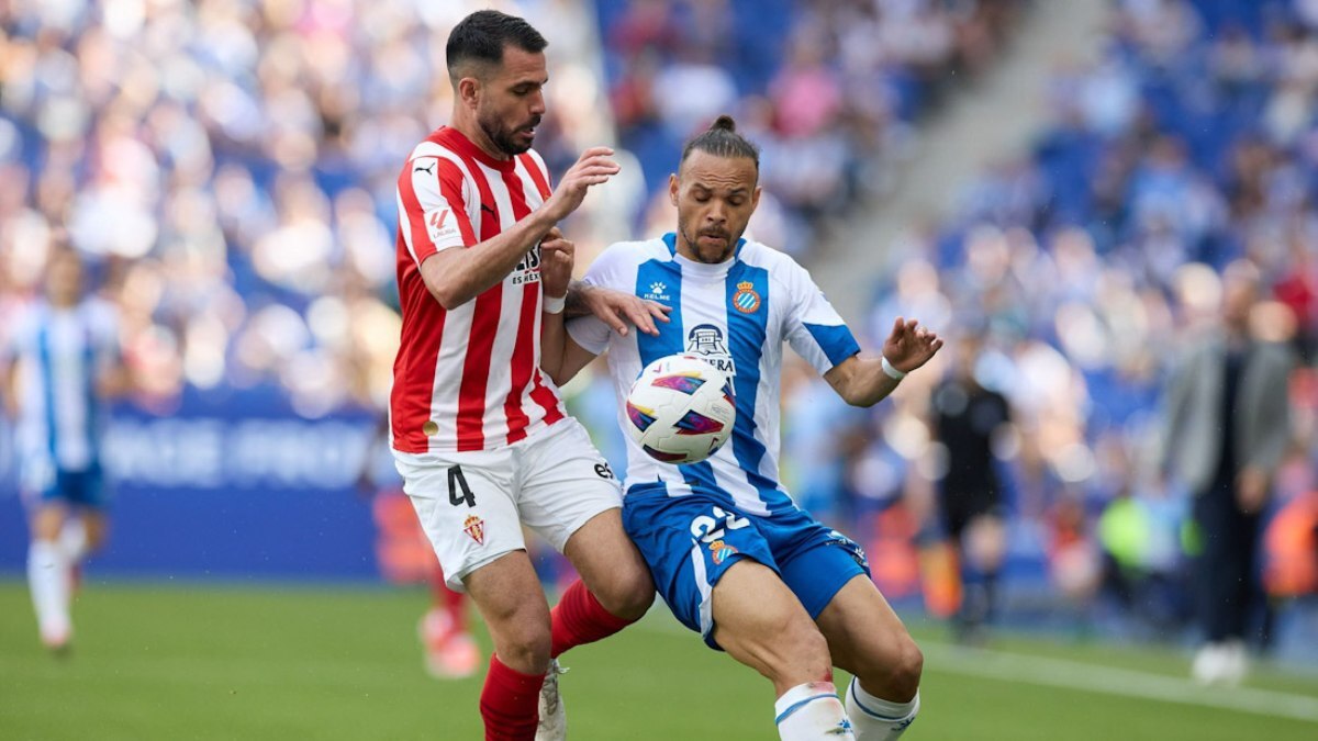 Pablo Insua durante un RCD Espanyol - Real Sporting | LaLiga