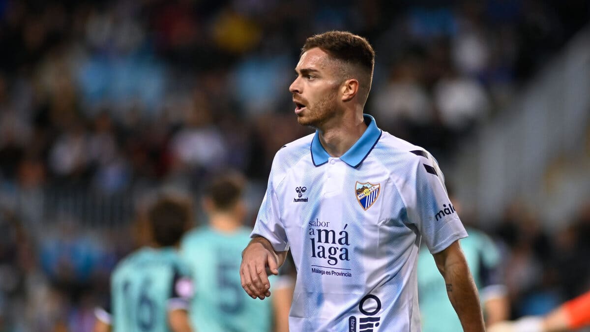 Juan Hernández con la camiseta del Málaga CF