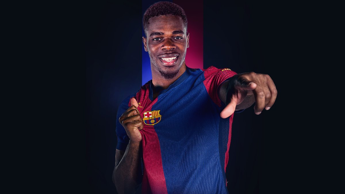 Iván Cédric posa con los colores del FC Barcelona | FCB