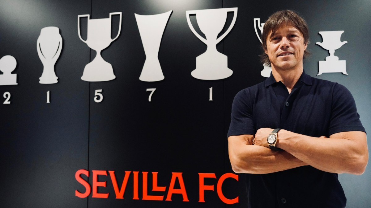 Matías Almeyda en su visita a la Ciudad Deportiva del Sevilla FC 1 SFC