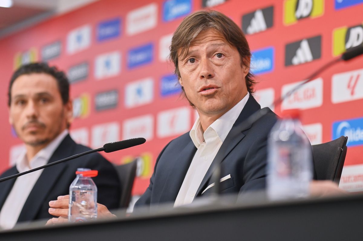 Matías Almeyda en su presentación con el Sevilla FC | Salvador López Medina para El MIRA