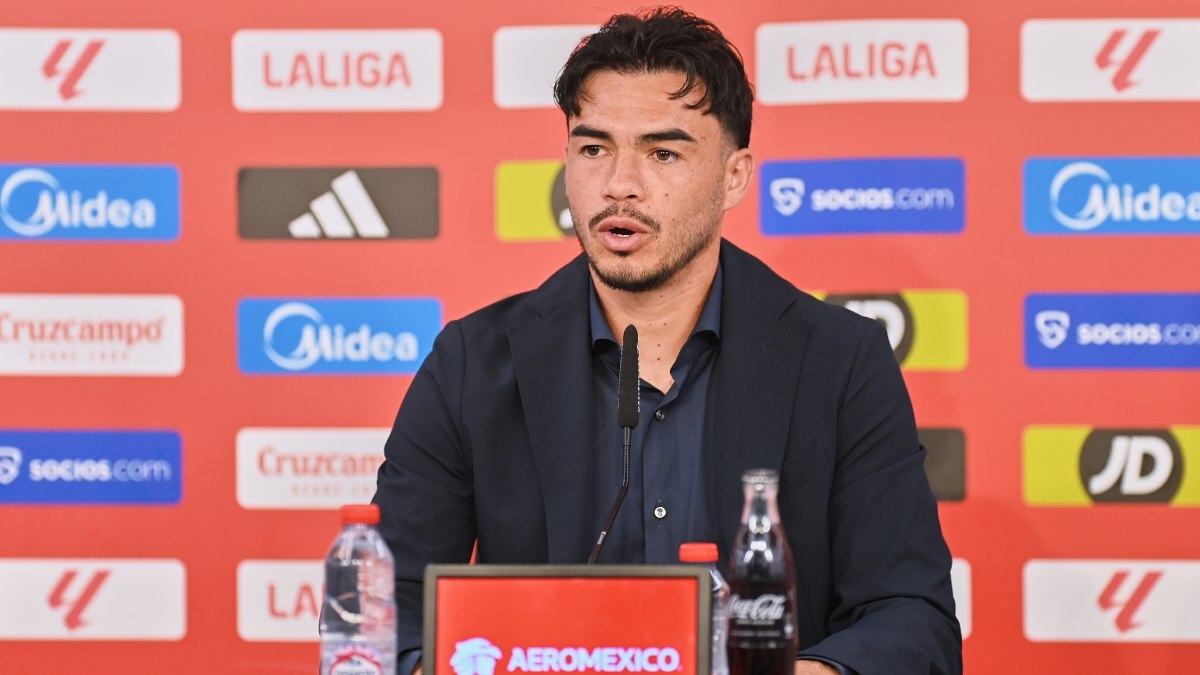 Gabriel Suazo en su presentación con el Sevilla FC | Salvador López Medina para El MIRA