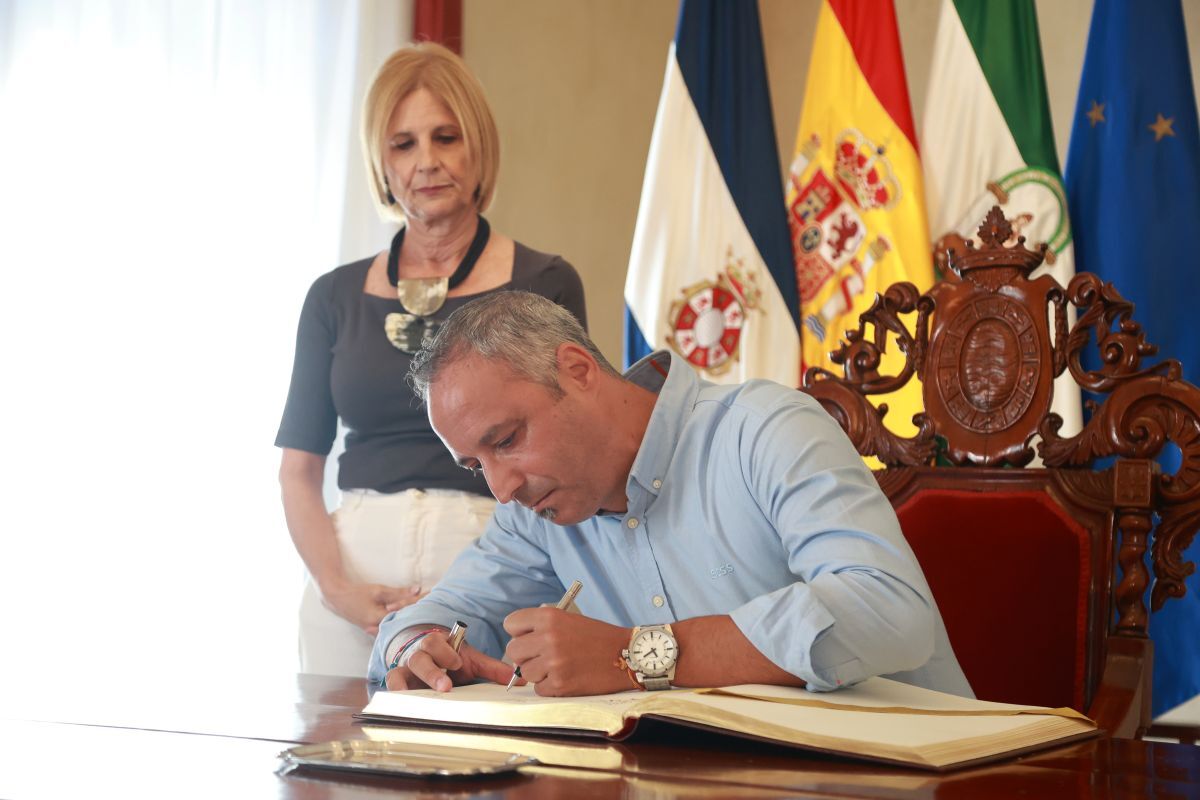 Recepción a Antonio Vadillo en el Ayuntamiento de Jerez | Cristo García