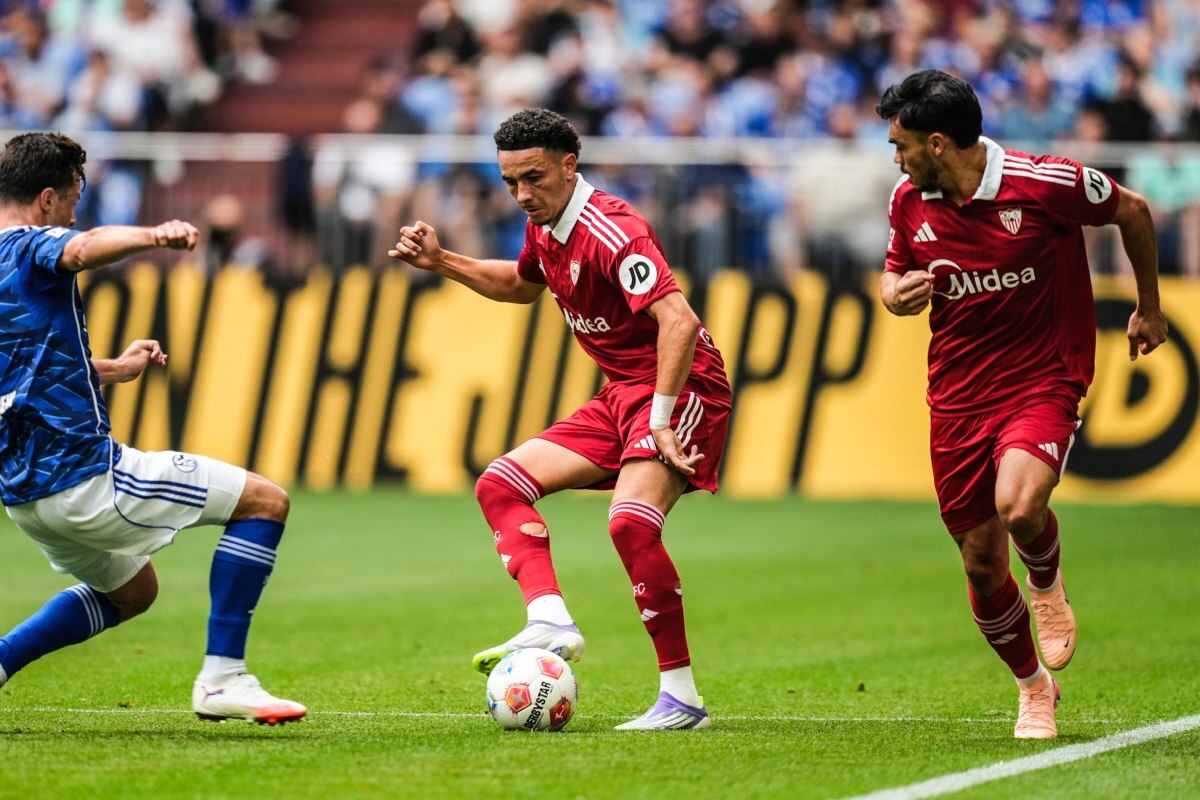 Rubén Vargas y Gabriel Suazo en el Schalke 04 - Sevilla FC | SFC