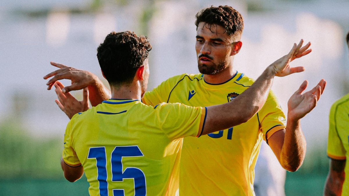 García Pascual celebra uno de sus goles en el Cádiz CF - Al Sadd SC | CCF