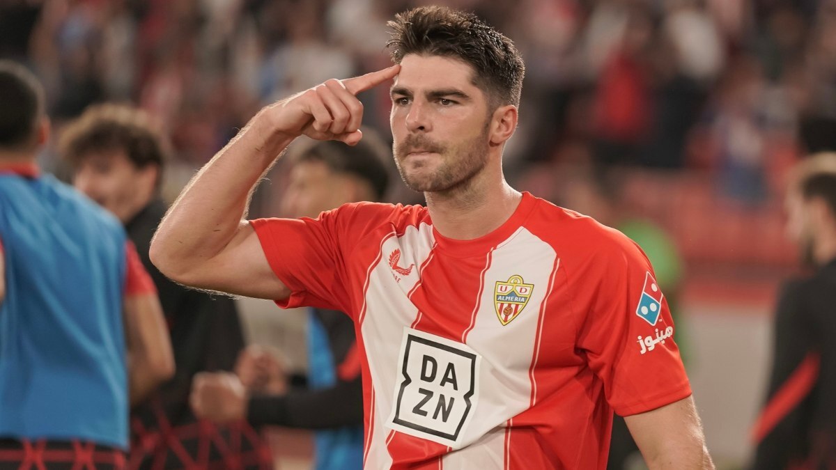 Gonzalo Melero celebra un gol anotado con la UD Almería | LaLiga