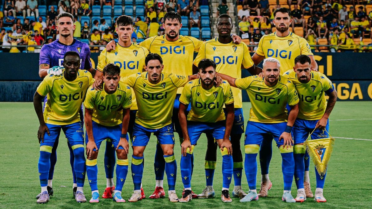 Once titular del Cádiz CF en el Trofeo Carranza ante el Córdoba CF | CCF
