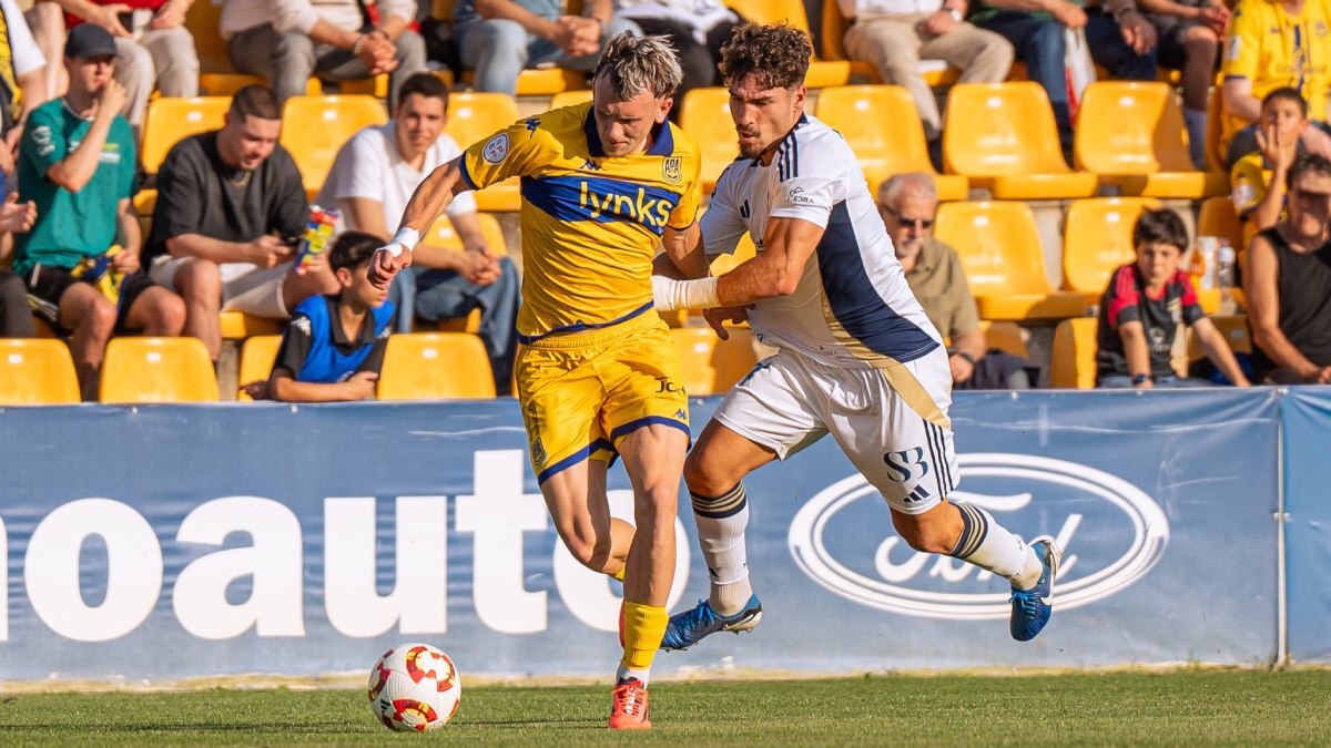 Vladys Kopotun, delantero de la AD Alcorcón que interesa al Cádiz CF | @VladysKopotun