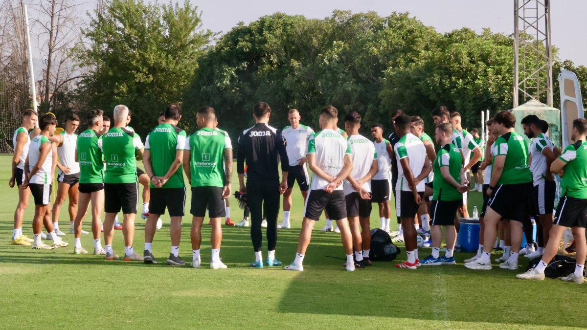La plantilla del Córdoba CF durante un entrenamiento | CCF