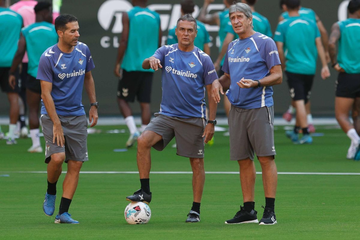 Entrenamiento del Real Betis previo al Alavés en La Cartuja | Andrés Góngora para El MIRA