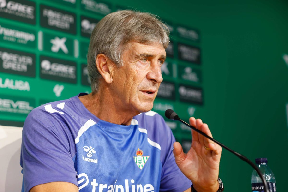 Manuel Pellegrini en la rueda de prensa previa al Real Betis - Deportivo Alavés | Andrés Góngora para El MIRA