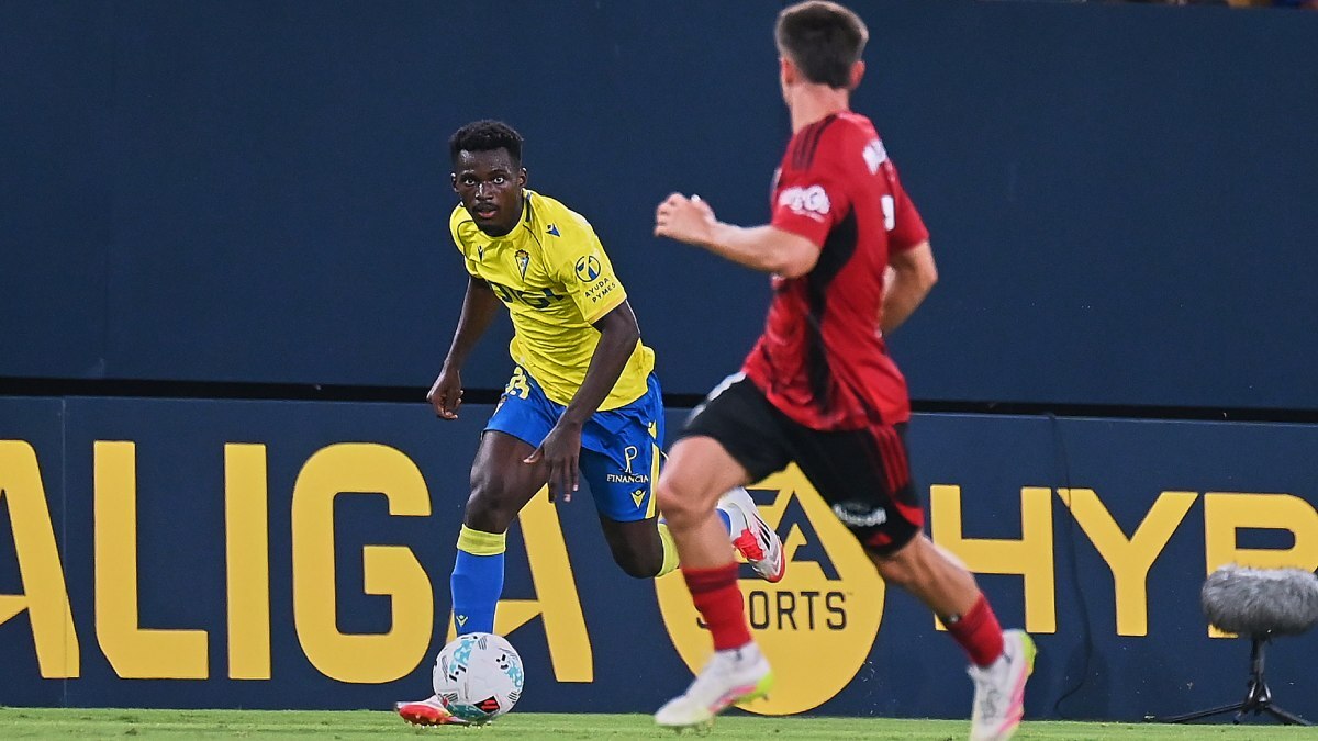 Isaac Obeng en el Cádiz CF - CD Mirandés | Salvador López Medina para El MIRA