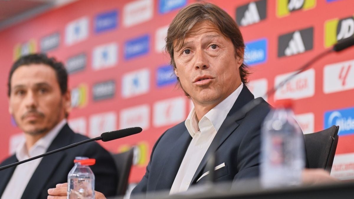 Matías Almeyda en su presentación con el Sevilla FC | Salvador López Medina para El MIRA