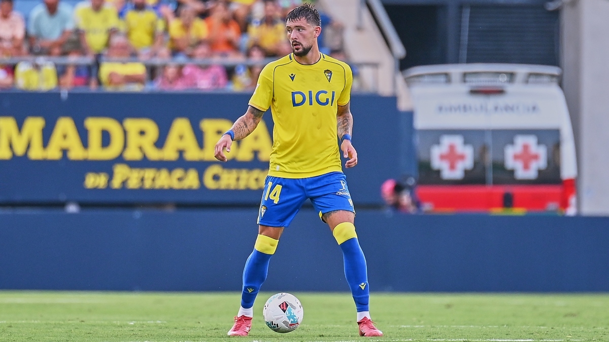 Bojan Kovacevic durante el Cádiz CF - CD Mirandés | Salvador López Medina para El MIRA