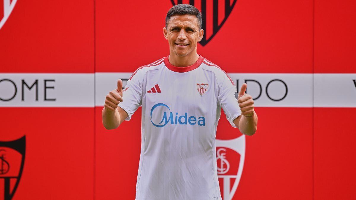 Alexis Sánchez en su presentación como jugador del Sevilla FC | Salvador López Medina para El MIRA