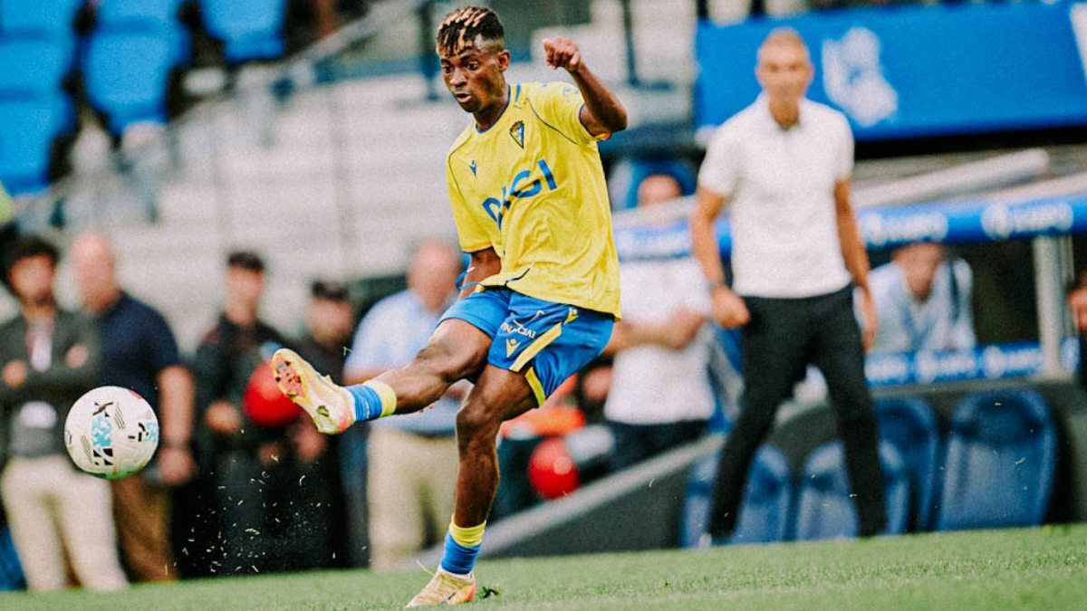 Efe Aghama en el Real Sociedad B - Cádiz CF | CCF