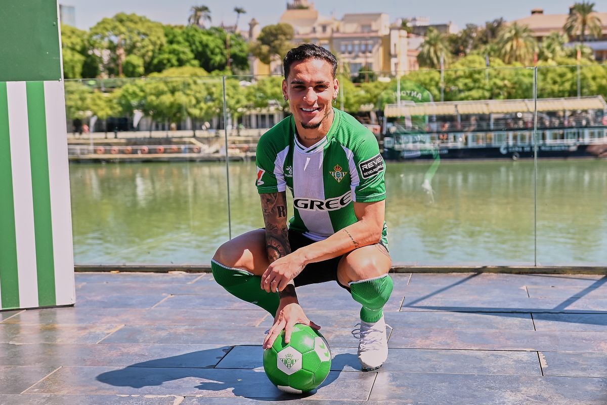 Antony en su presentación con el Real Betis | Salvador López Medina para El MIRA