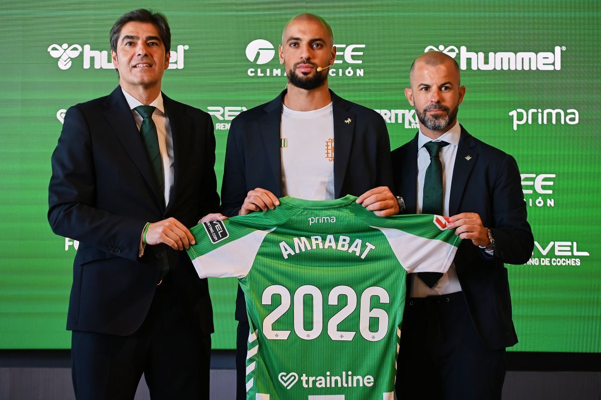 Sofyan Amrabat en su presentación con el Real Betis | Salvador López Medina para El MIRA