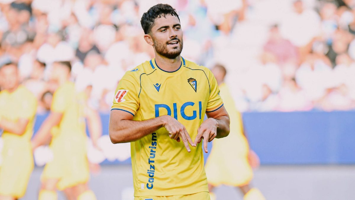 Sergio Ortuño celebra el 0-1 en el Málaga CF - Cádiz CF | CCF