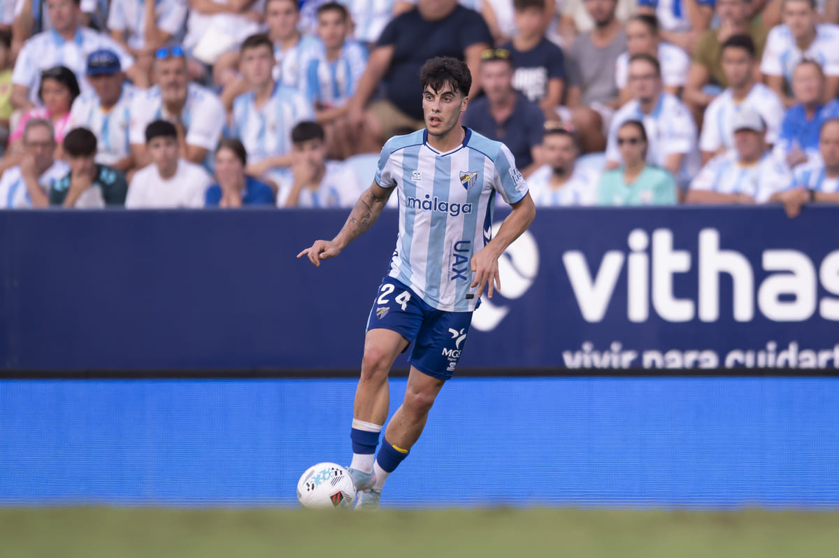 Julen Lobete en el Málaga CF - Cádiz CF | LaLiga Hypermotion