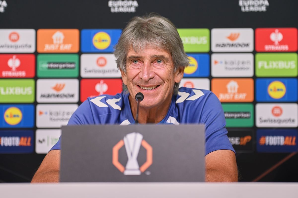 Manuel Pellegrini en la rueda de prensa previa al Real Betis - Nottingham Forest | Salvador López Medina para El MIRA