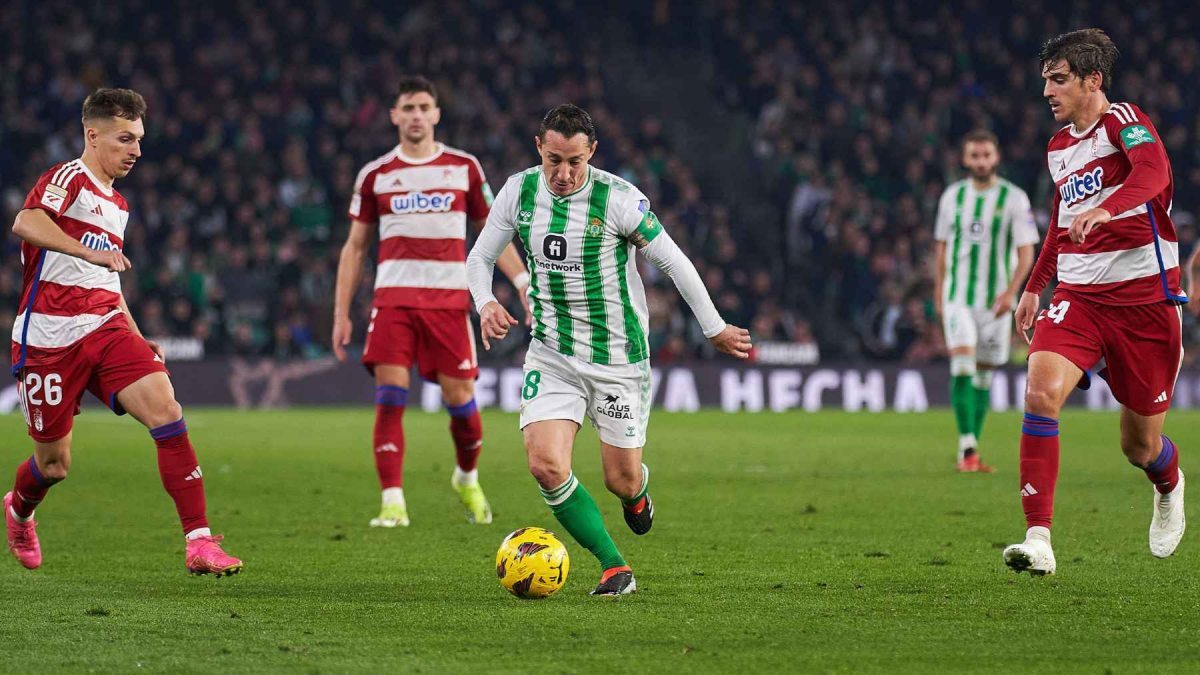 Andrés Guardado en el Real Betis - Granada CF | Salvador López Medina para El MIRA