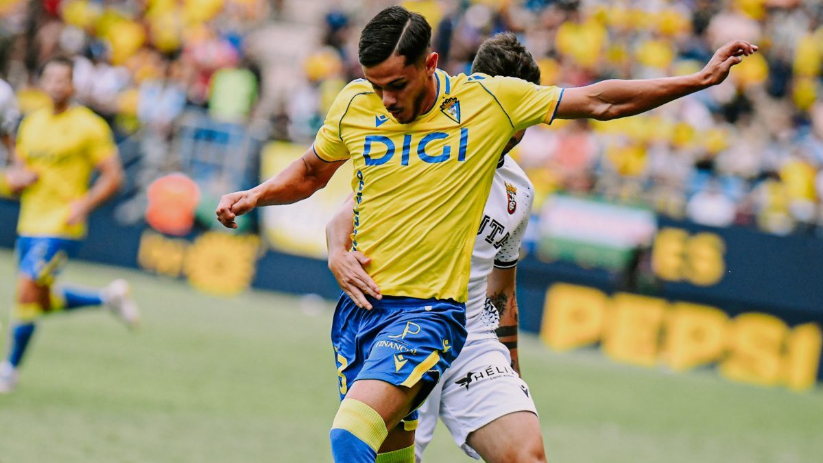 Raúl Pereira en el Cádiz CF - AD Ceuta | CCF