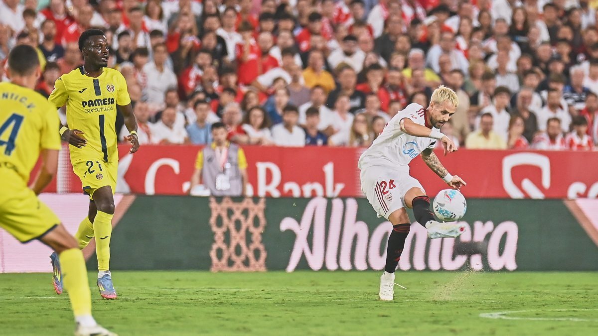 Adnan Januzaj en el Sevilla FC - Villarreal CF | Salvador López Medina para El MIRA