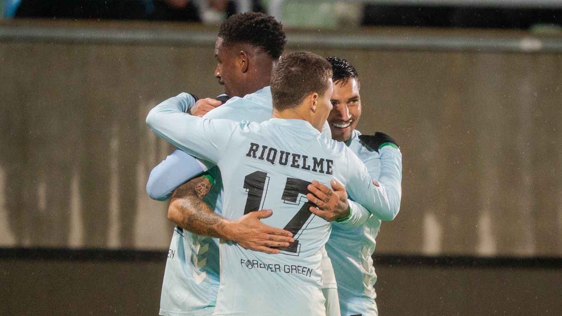 Los jugadores del Betis celebran un gol en el Ludogorets - Real Betis | @RealBetis