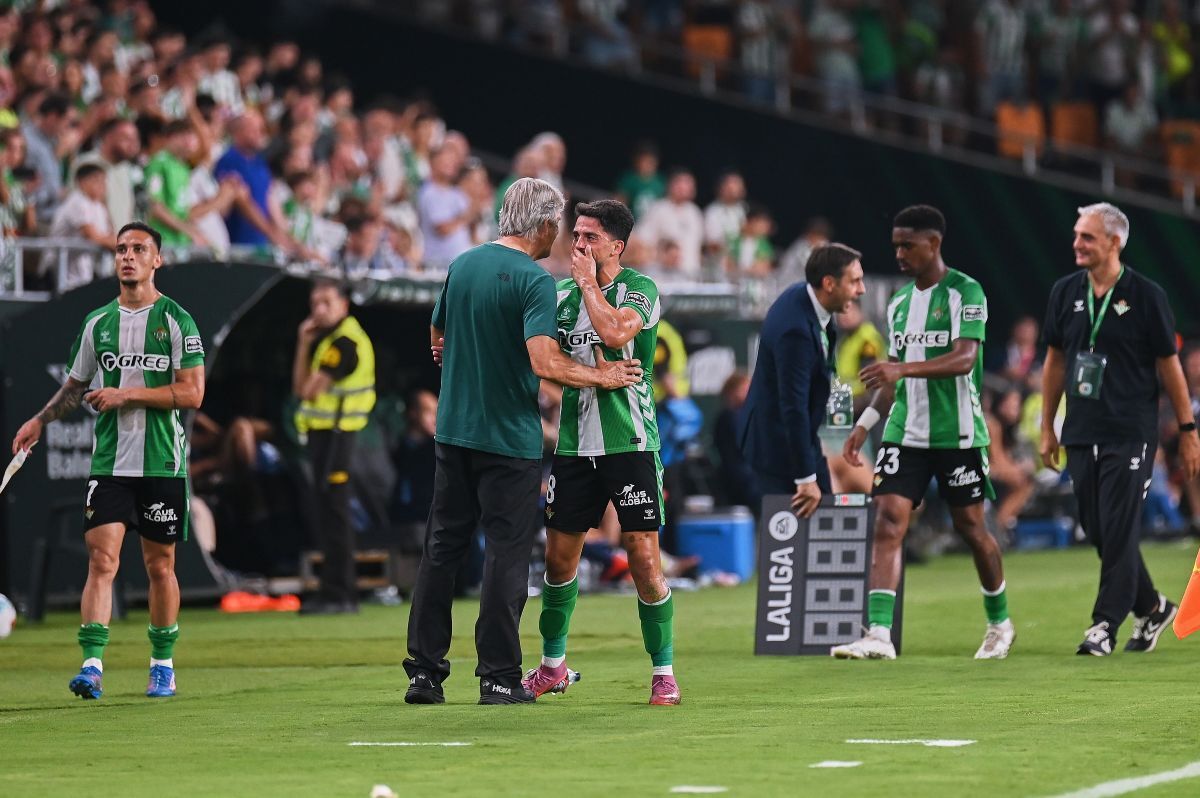 Manuel Pellegrini y Pablo Fornals en el Real Betis - Real Sociedad | Salvador López Medina para El MIRA
