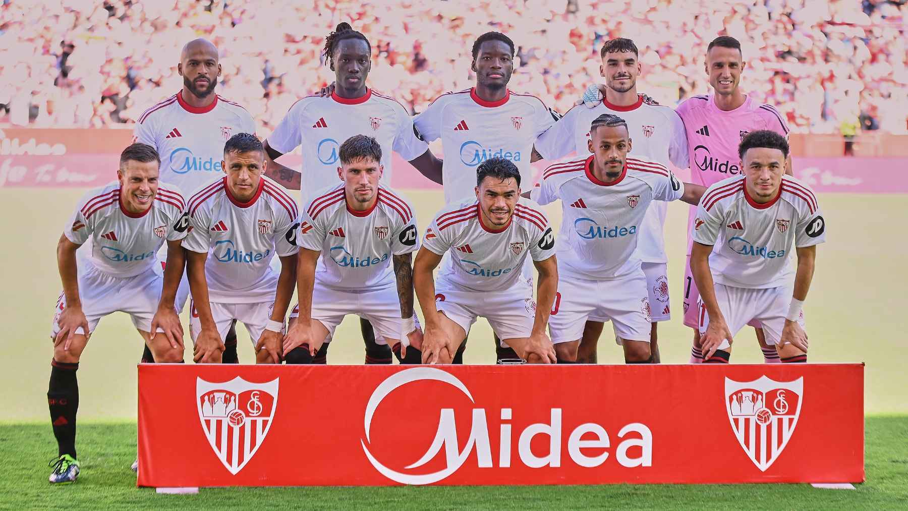 Alineación del Sevilla FC en el partido ante el FC Barcelona | Salvador López Medina para El MIRA
