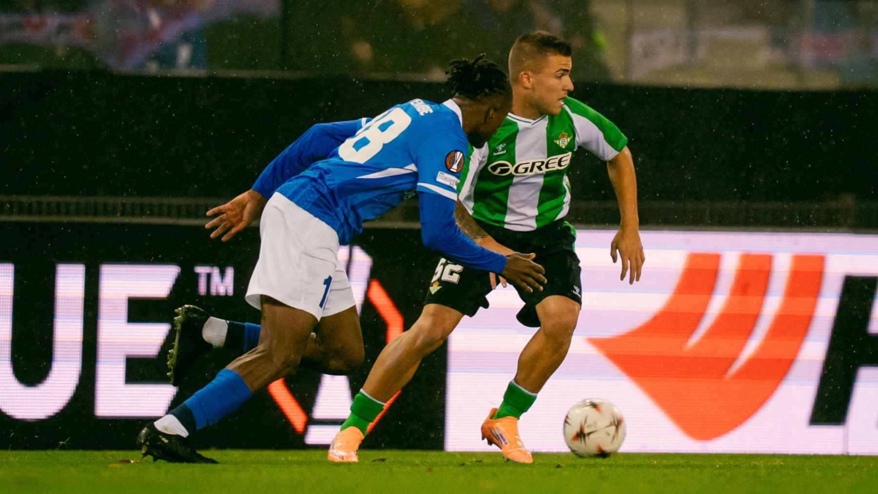 Pablo García en el Genk - Real Betis | @RealBetis
